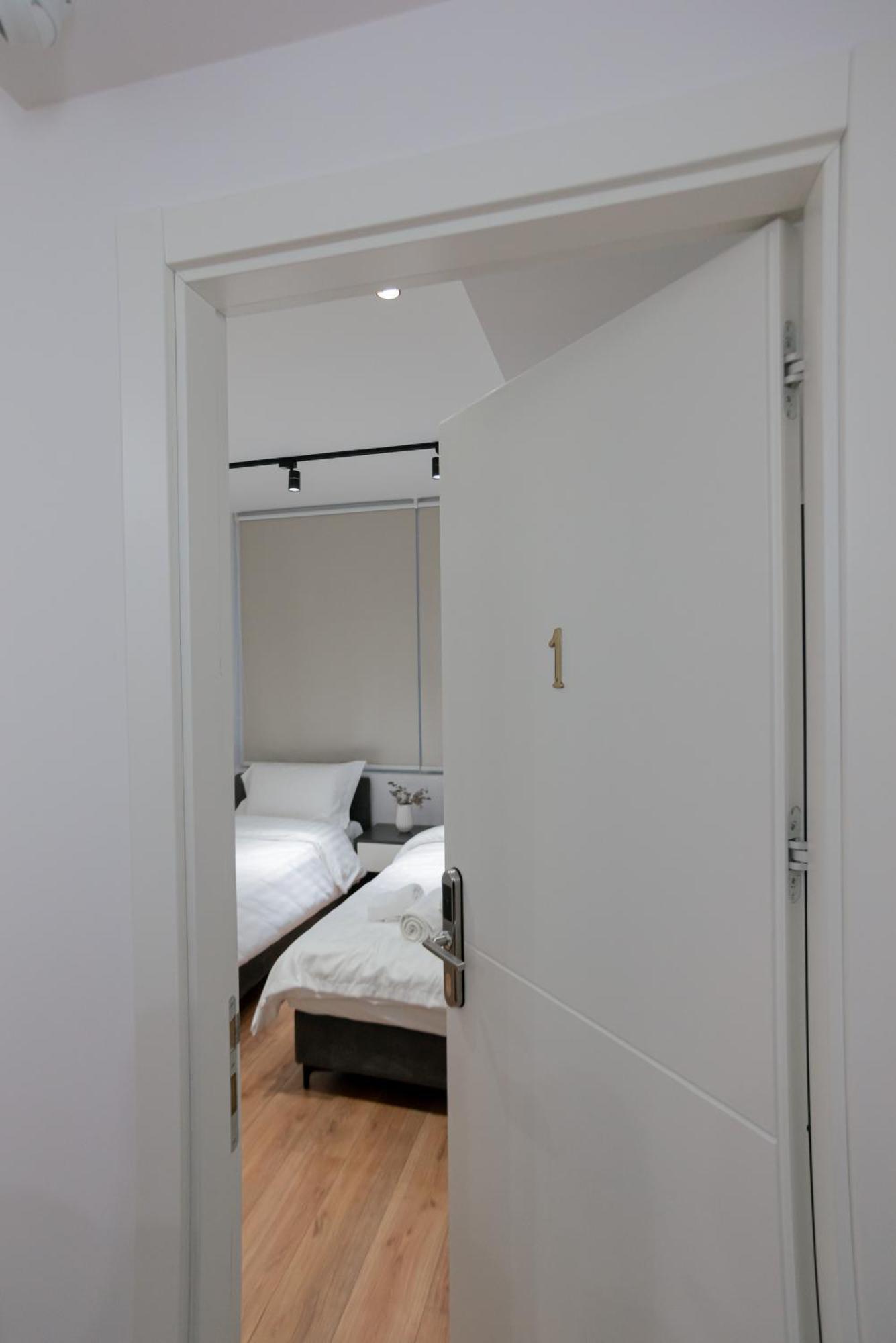 La Gioia Apartment Tirana Bagian luar foto