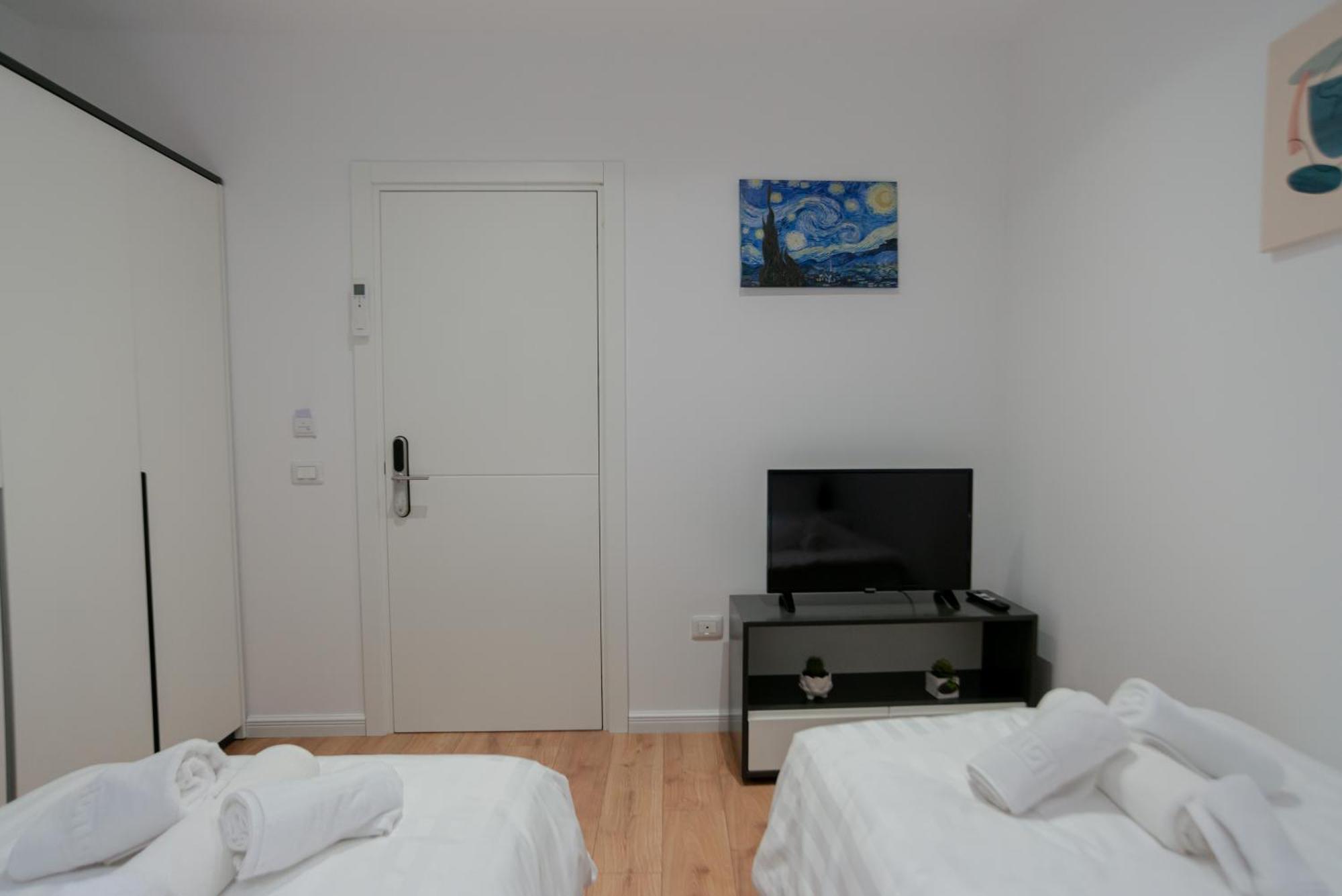 La Gioia Apartment Tirana Bagian luar foto