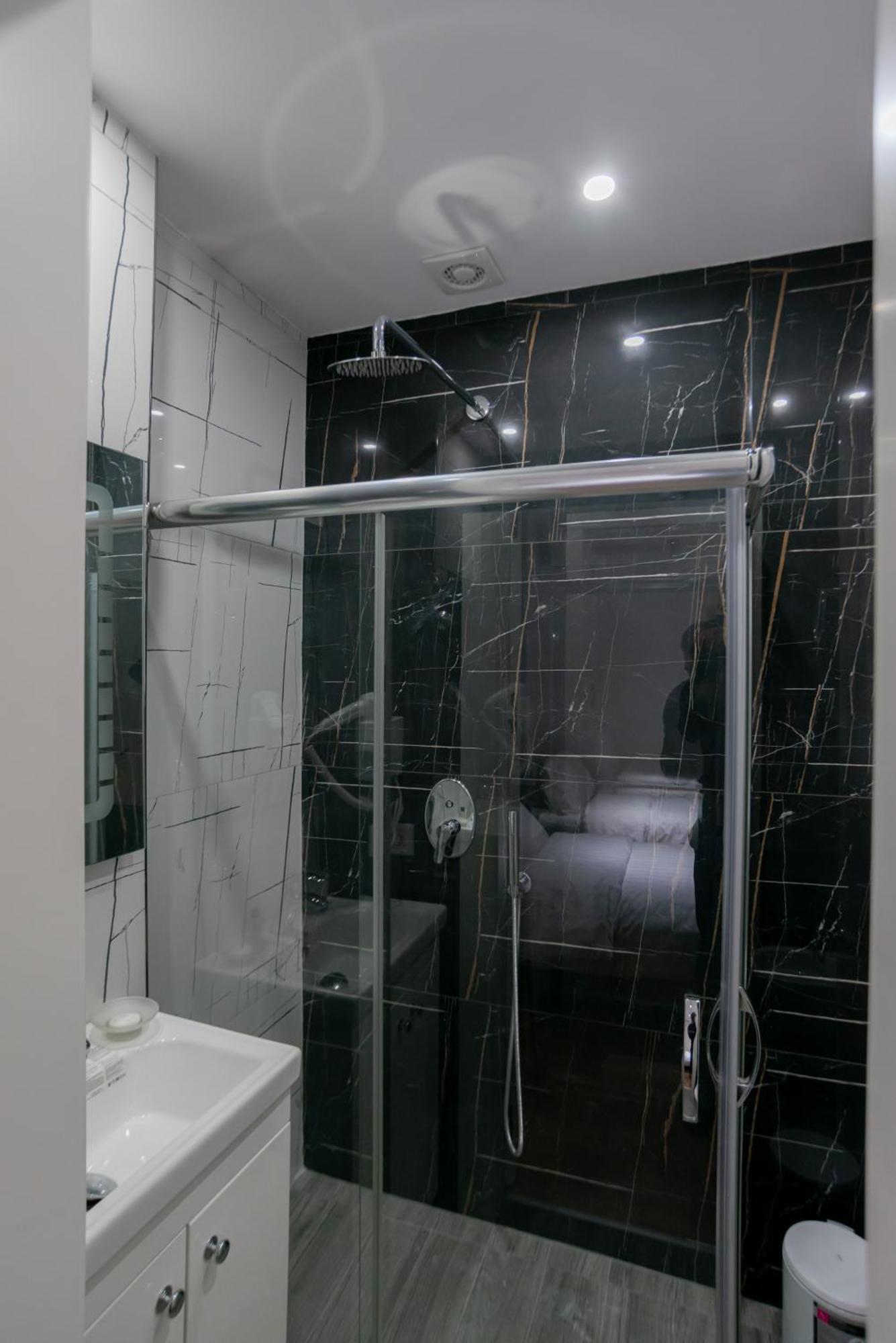La Gioia Apartment Tirana Bagian luar foto